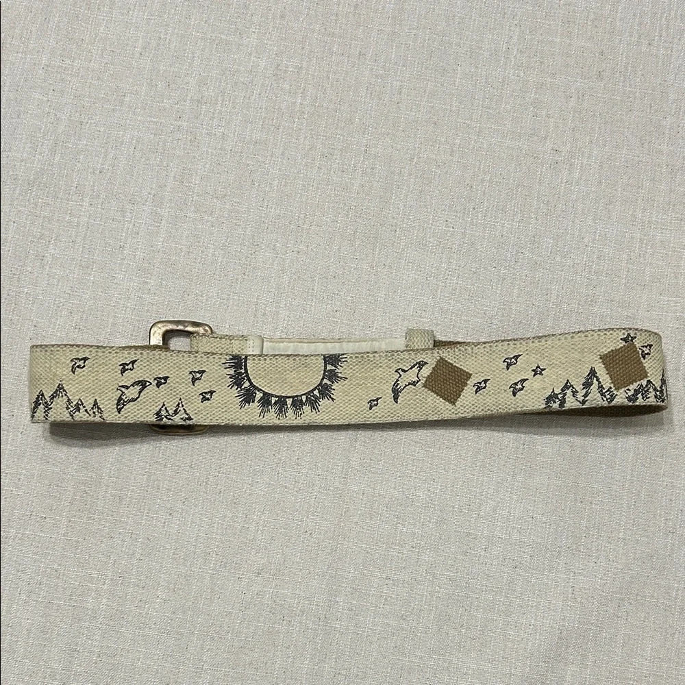 Free People We the Free Belt Studded Canvas Mountain Design and Large Buckle - Picture 9 of 13